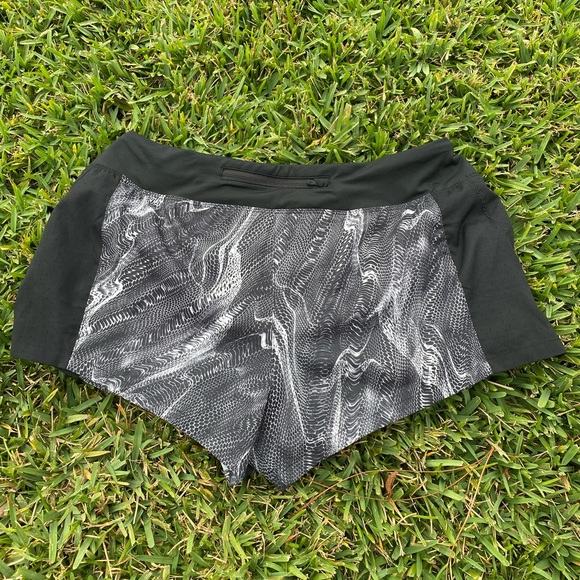 Nike running shorts - Picture 4 of 6